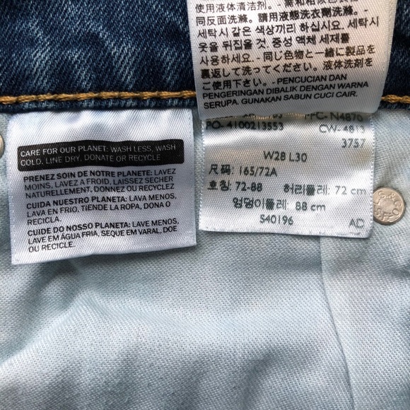 LEVIS Women’s Denim - Picture 7 of 7